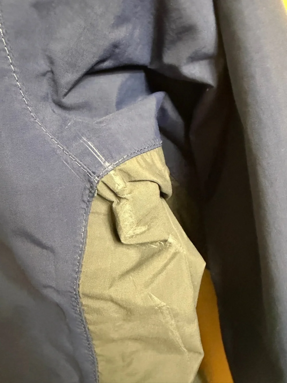 The North Face HyVent Triclimate shel. Blue. Medium